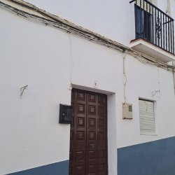 3039, Casa Canzares-Montefrio