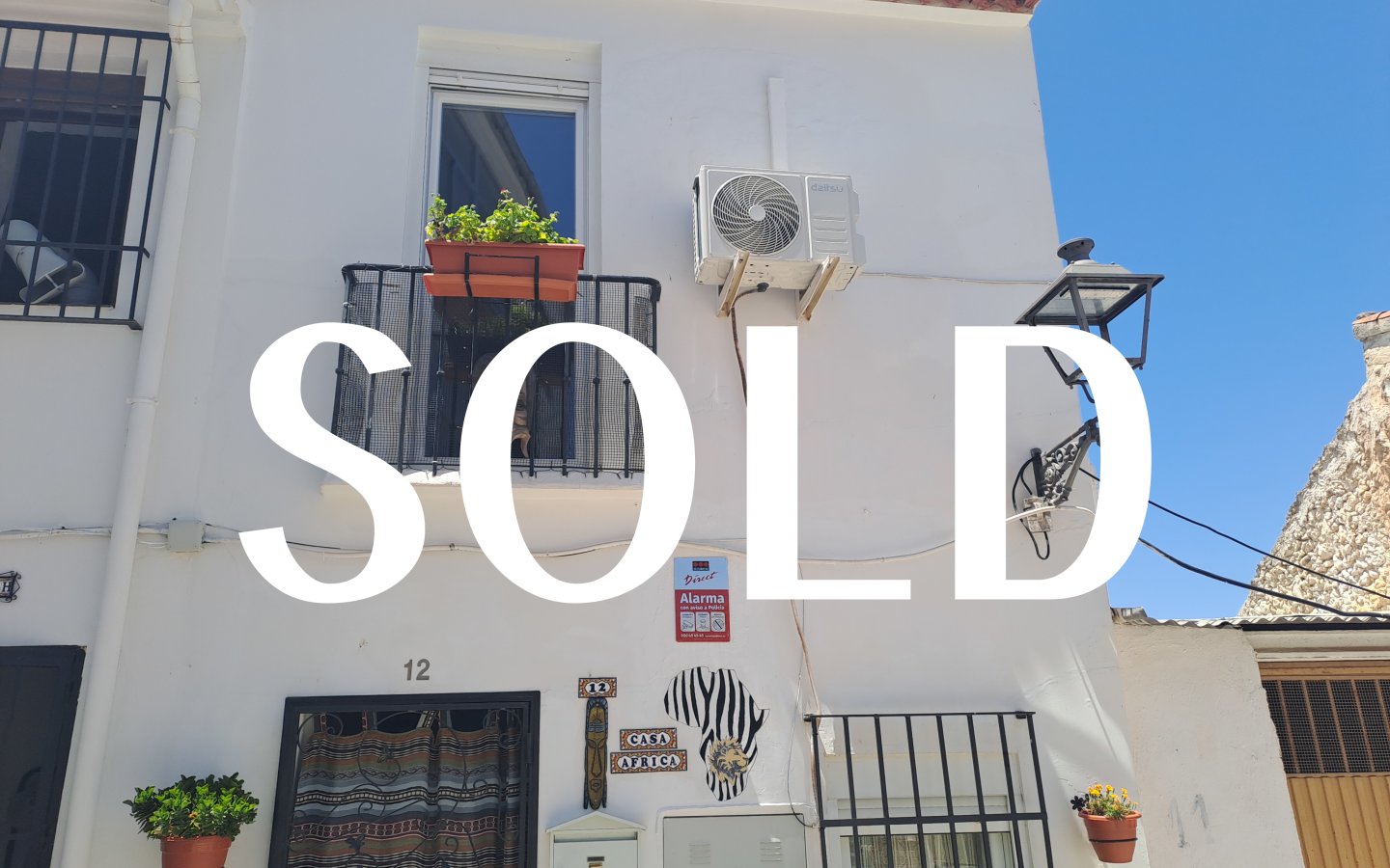 Casa Africa- Cuevas de San Marcos