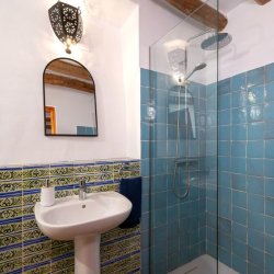 Miro Ensuite 1