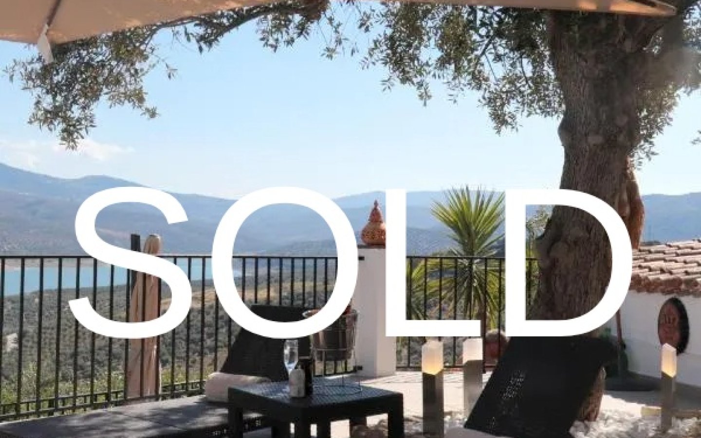 Cortijo ladera - Iznajar