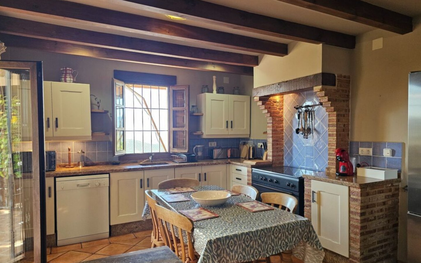 20250901_181400-1024x768