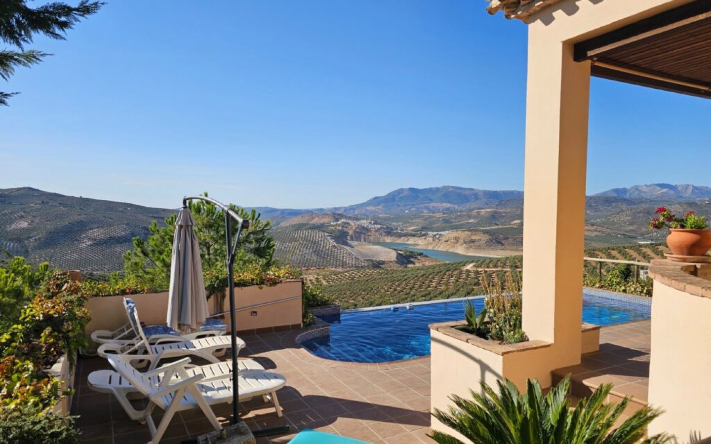 20250901_181955-1024x768