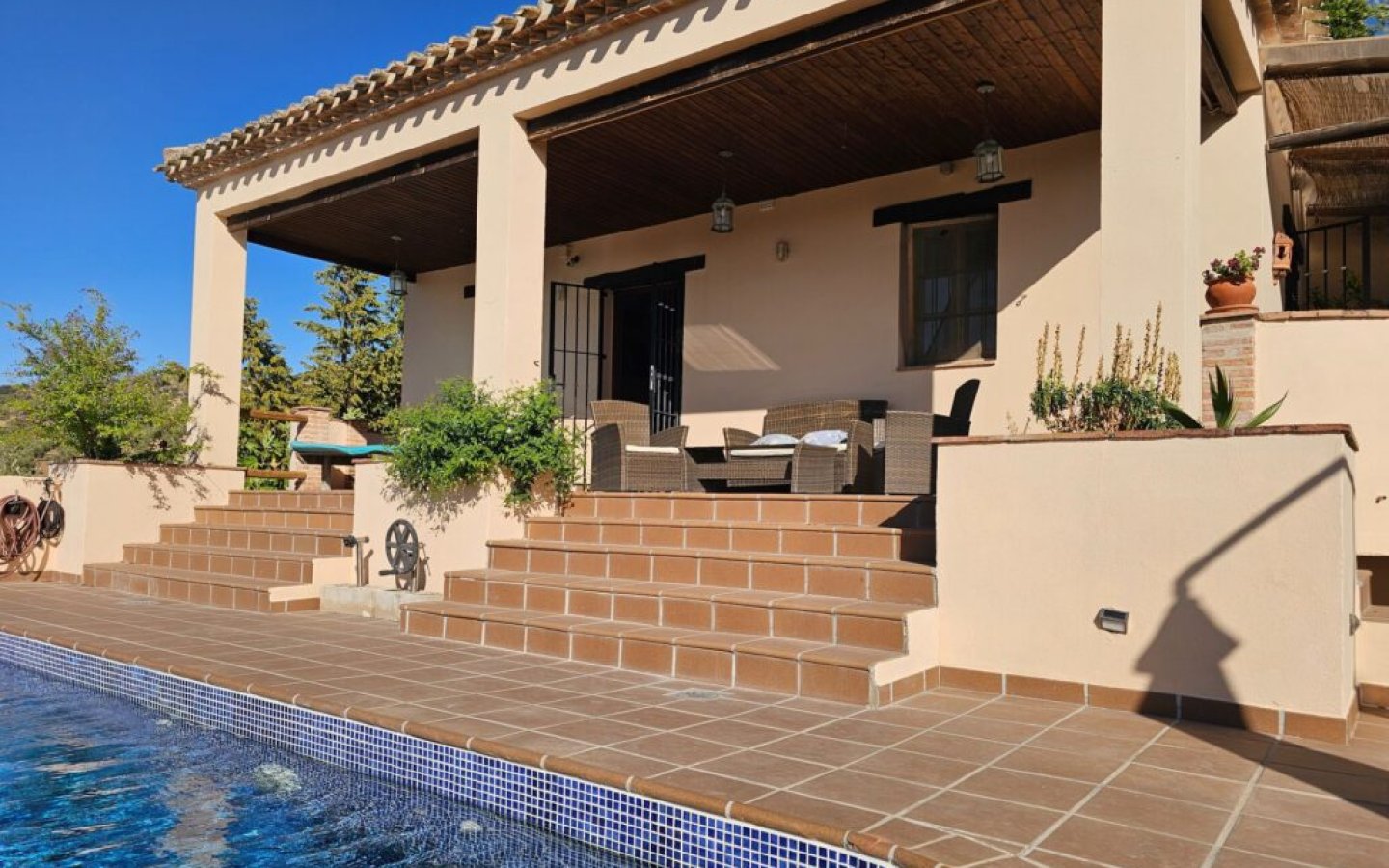 20250901_182026-1024x768