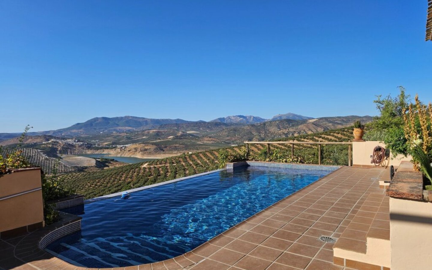 20250901_182051-1024x768