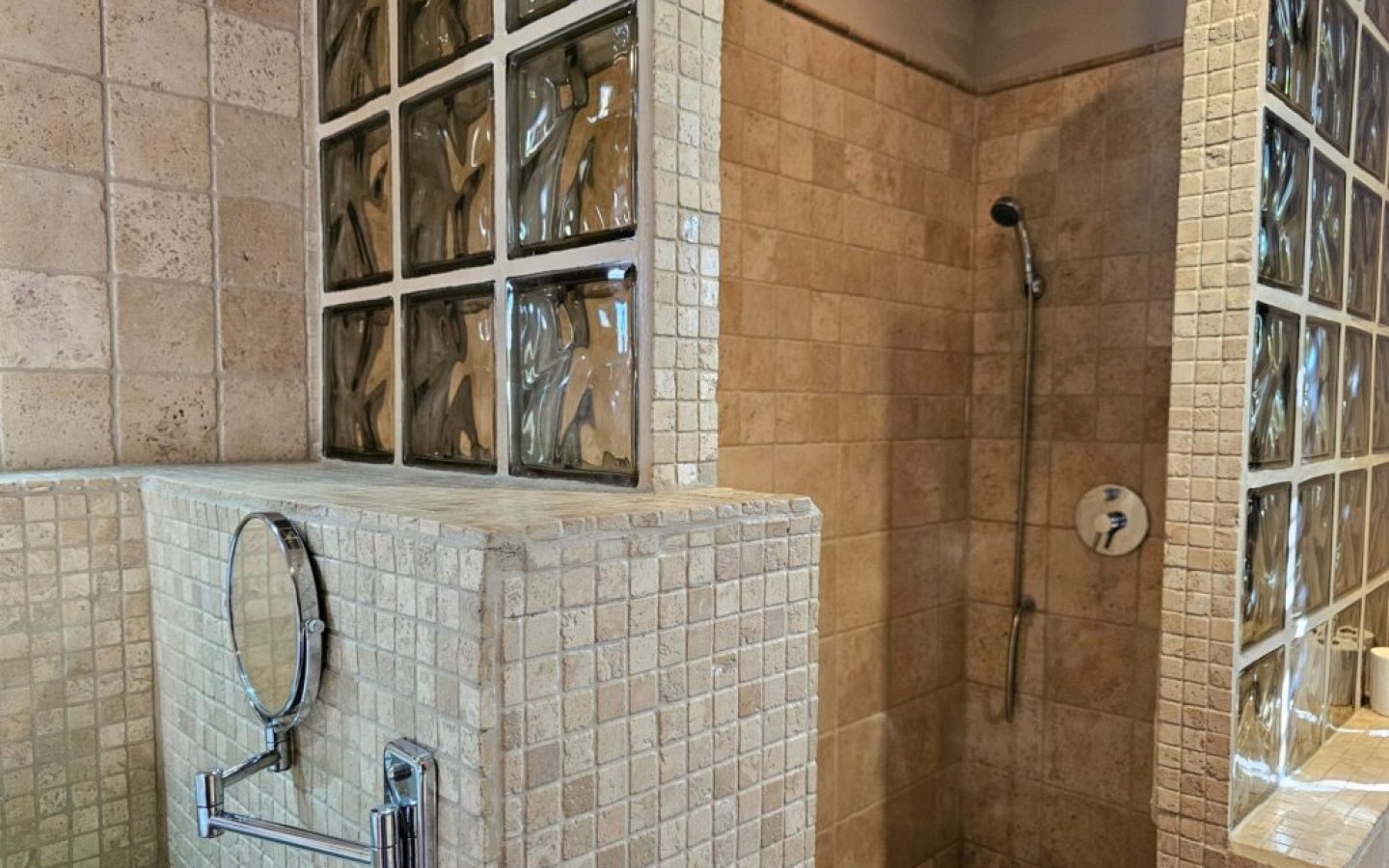 20250901_183159-1024x768