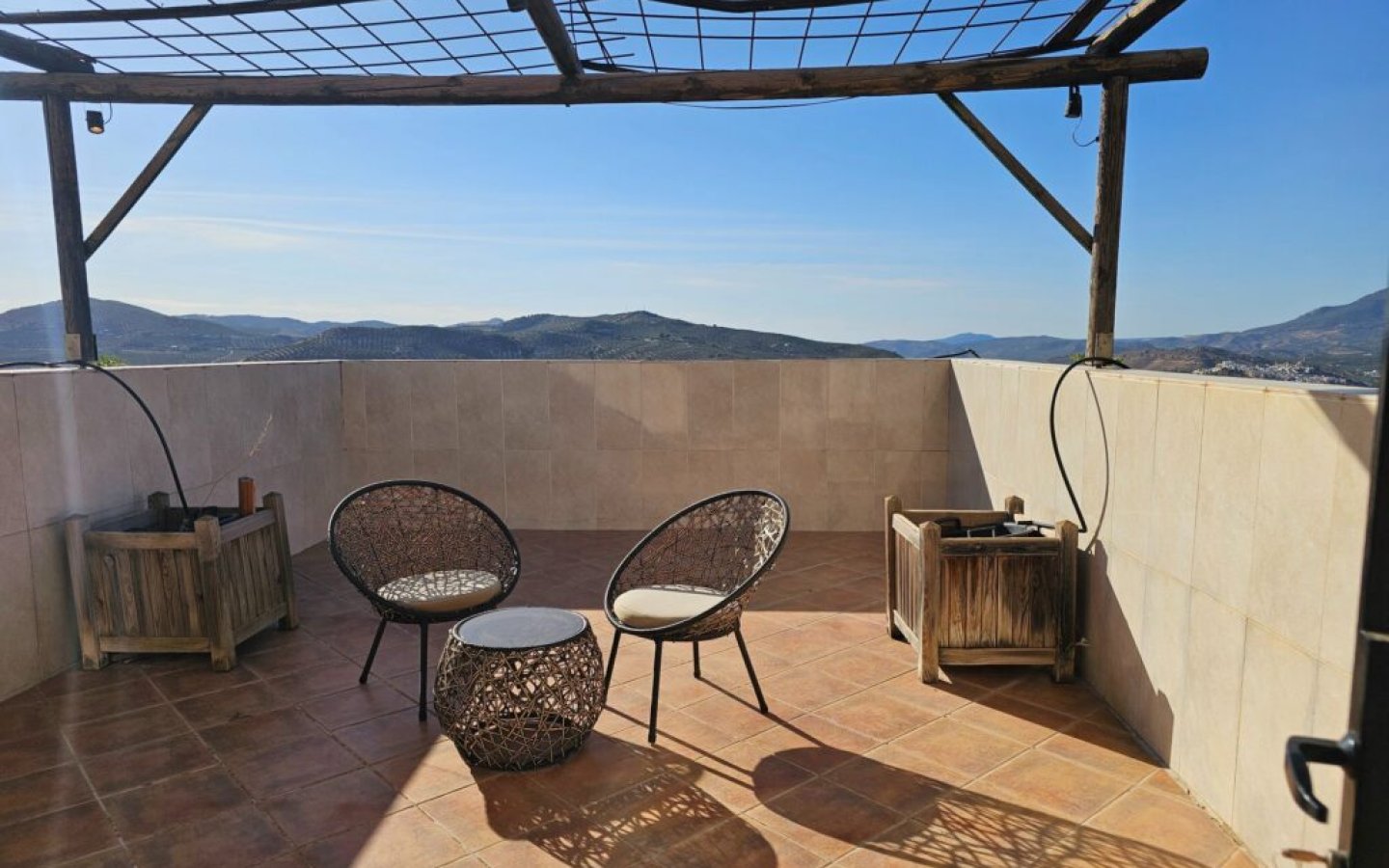 20250901_183216-1024x768