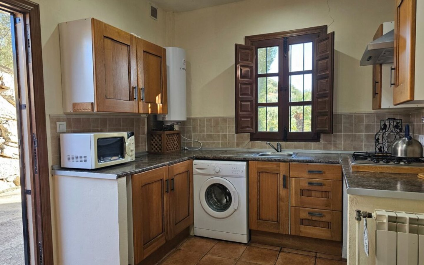 20250901_185639-1024x768