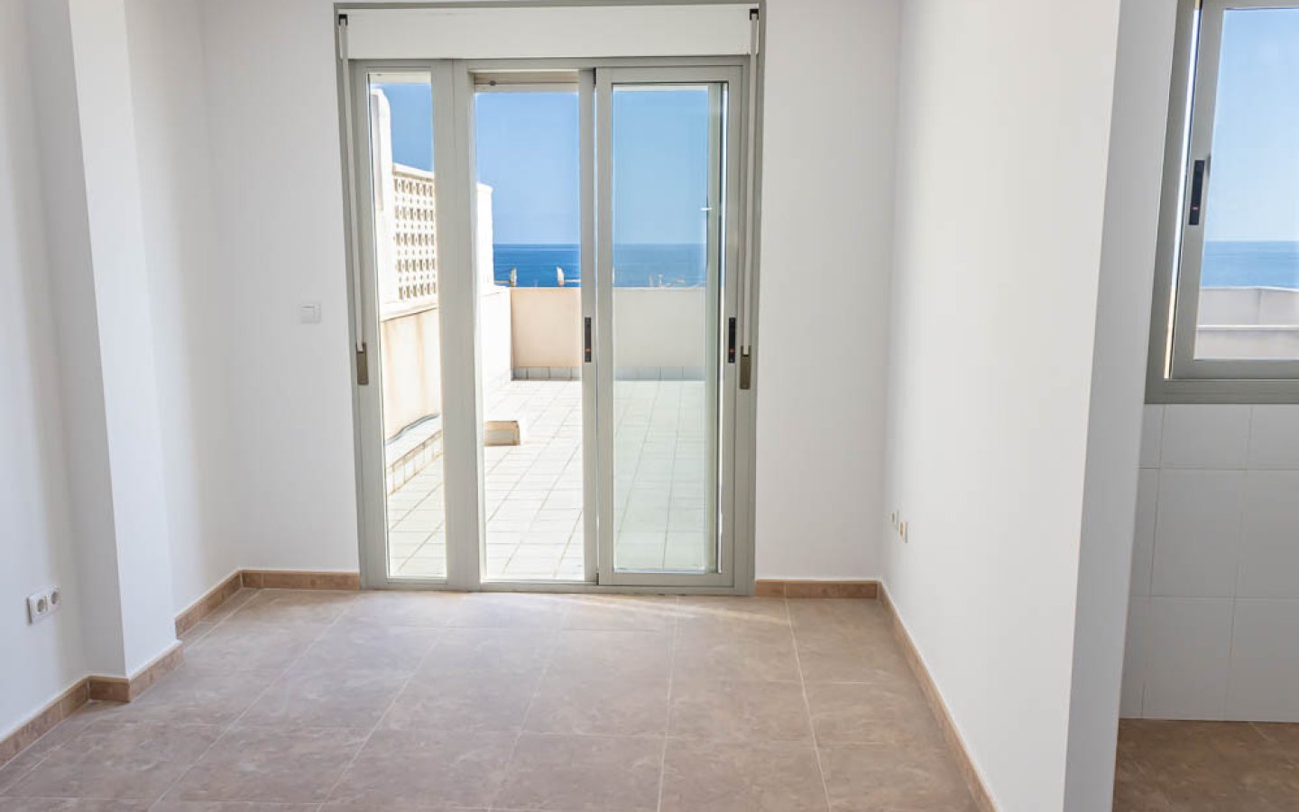 VZ1829 C. Alfonso XIII Garrucha - 11