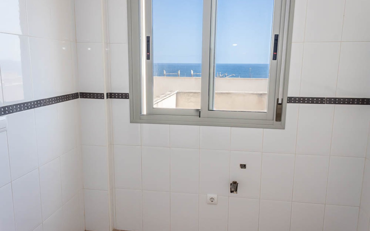 VZ1829 C. Alfonso XIII Garrucha - 16