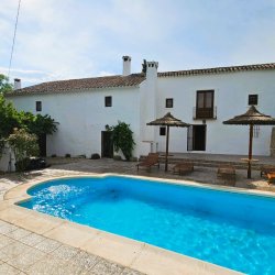 3096, Cortijo Ella- Iznajar -J